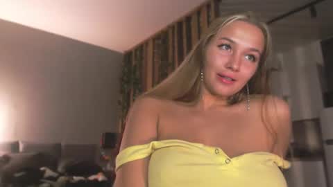 milk_bunny_ online show from 21, 2, 2026