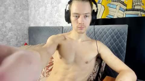 Snapshot of milkiwy chatting on 17, 11, 2025 Isaac online show from 17, 11, 2025