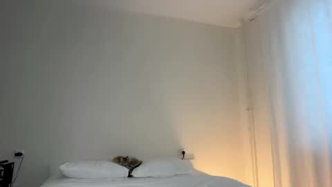 Snapshot of milky__way_ chatting on 16, 1, 2026 milky__way_ online show from 16, 1, 2026