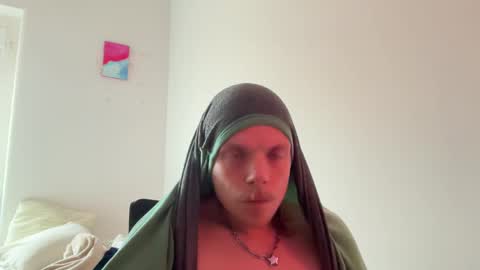 Snapshot of milkymitch chatting on 4, 3, 2025 Mimi online show from 4, 3, 2025