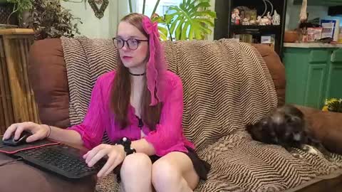 Peach Doll online show from 16, 12, 2024