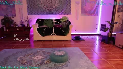 Snapshot of milla_milla chatting on 8, 12, 2024 milla_milla online show from 8, 12, 2024