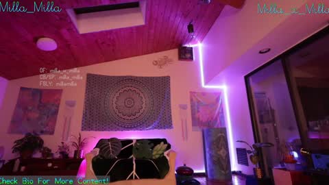 Snapshot of milla_milla chatting on 10, 12, 2024 milla_milla online show from 10, 12, 2024