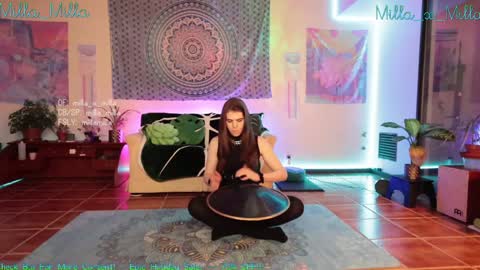 Snapshot of milla_milla chatting on 1, 1, 2025 milla_milla online show from 1, 1, 2025