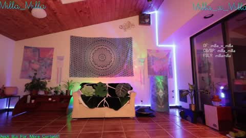 Snapshot of milla_milla chatting on 8, 2, 2025 milla_milla online show from 8, 2, 2025