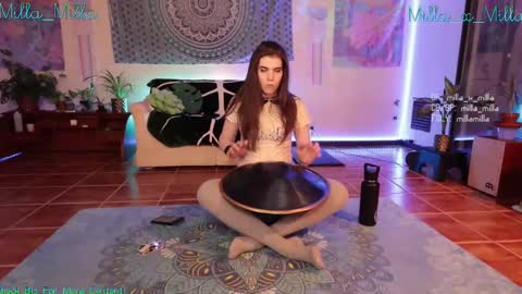 Snapshot of milla_milla chatting on 10, 2, 2025 milla_milla online show from 10, 2, 2025