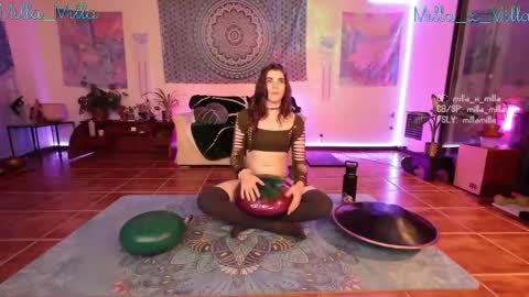 Snapshot of milla_milla chatting on 14, 2, 2025 milla_milla online show from 14, 2, 2025