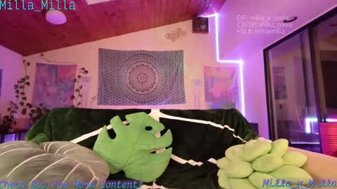 Snapshot of milla_milla chatting on 7, 10, 2025 milla_milla online show from 7, 10, 2025