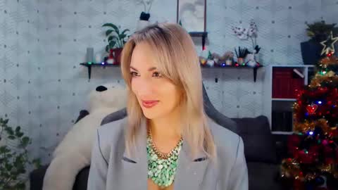 MillaXQueen online show from 20, 12, 2025