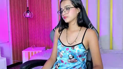 Snapshot of milleamours_ chatting on 27, 5, 2026 MILLE online show from 27, 5, 2026