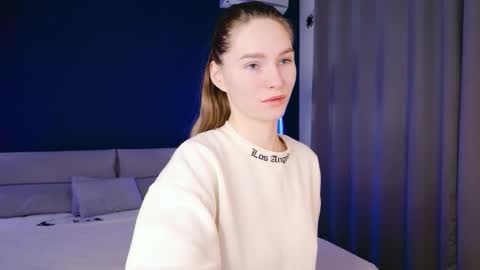 Mila online show from 16, 11, 2025