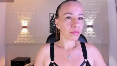 Snapshot of millie_brown21 chatting on 31, 5, 2026 Millie online show from 31, 5, 2026