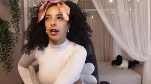 Snapshot of millie_volturi chatting on 27, 5, 2026 millie_volturi online show from 27, 5, 2026