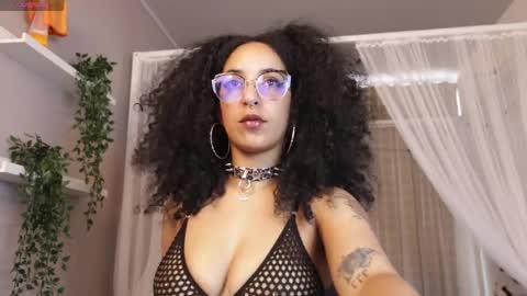 Snapshot of millie_volturi chatting on 29, 5, 2026 millie_volturi online show from 29, 5, 2026
