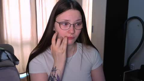 Snapshot of milliedoll chatting on 30, 4, 2026 Millie online show from 30, 4, 2026
