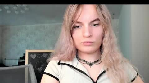 Snapshot of millikira006 chatting on 26, 4, 2026 mili-kira online show from 26, 4, 2026