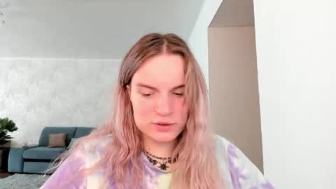 Snapshot of millikira006 chatting on 3, 5, 2026 mili-kira online show from 3, 5, 2026