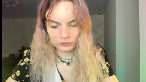 Snapshot of millikira006 chatting on 16, 5, 2026 mili-kira online show from 16, 5, 2026