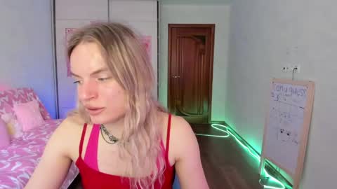 Snapshot of millikira006 chatting on 30, 5, 2026 mili-kira online show from 30, 5, 2026