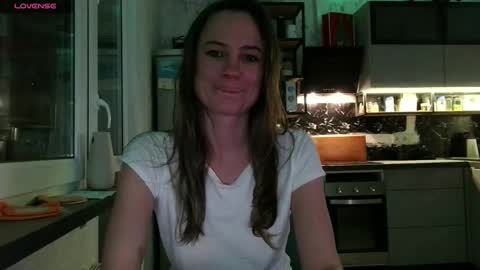 Snapshot of milly_browski chatting on 24, 10, 2025 milly_browski online show from 24, 10, 2025
