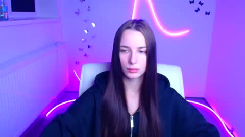 Snapshot of milly_liss chatting on 19, 12, 2025 Milly online show from 19, 12, 2025