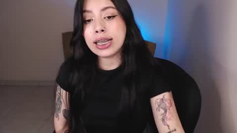 Snapshot of millyx_ chatting on 17, 7, 2026 Emily online show from 17, 7, 2026