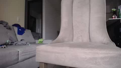 Snapshot of milostructor chatting on 29, 4, 2026 miloslove online show from 29, 4, 2026
