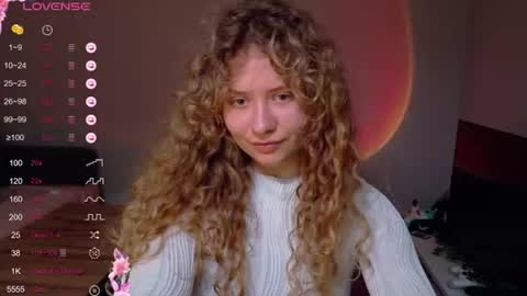 Snapshot of milounee chatting on 26, 6, 2026 milounee online show from 26, 6, 2026