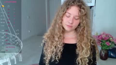 Snapshot of milounee chatting on 31, 7, 2026 milounee online show from 31, 7, 2026