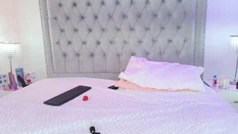 Milu ballmer  online show from 7, 3, 2025