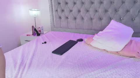 Milu ballmer  online show from 10, 3, 2025