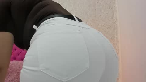 Milu Gomez online show from 26, 2, 2026