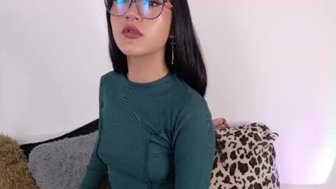 Snapshot of miluv19 chatting on 25, 6, 2026 miluv19 online show from 25, 6, 2026