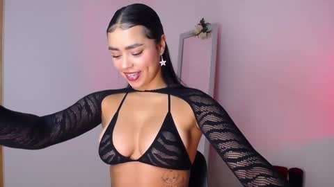 Mily Ortiz online show from 13, 10, 2025