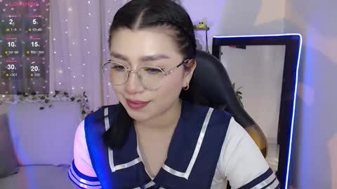 Snapshot of mily_thomson_b chatting on 30, 10, 2025 Mily online show from 30, 10, 2025