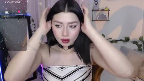 Snapshot of mily_thomson_b chatting on 25, 11, 2025 Mily online show from 25, 11, 2025