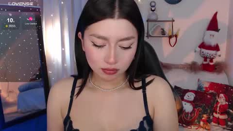 Snapshot of mily_thomson_b chatting on 15, 12, 2025 Mily online show from 15, 12, 2025