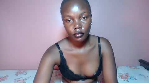 Snapshot of mimiebony256 chatting on 6, 4, 2026 mimiebony256 online show from 6, 4, 2026