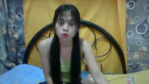 mimiyolove online show from 17, 2, 2025