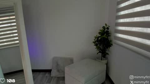 Snapshot of mimmyfit1 chatting on 17, 12, 2024 mimmyfit1 online show from 17, 12, 2024