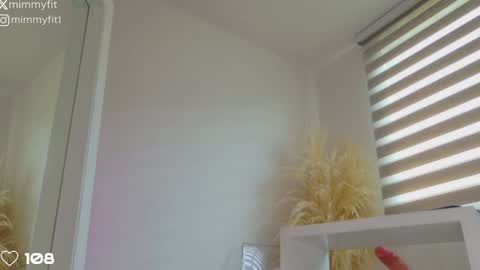 Snapshot of mimmyfit1 chatting on 8, 1, 2025 mimmyfit1 online show from 8, 1, 2025