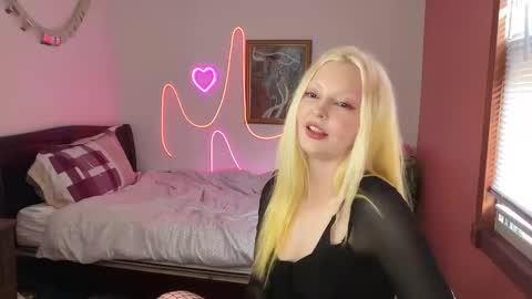 mimsymarlo online show from 14, 2, 2025