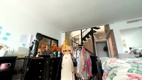 mimsymarlo online show from 13, 4, 2026