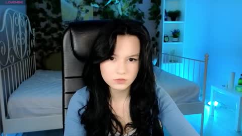 Mina online show from 9, 10, 2025