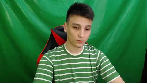 Snapshot of minato_kono chatting on 10, 9, 2025 minato_kono online show from 10, 9, 2025