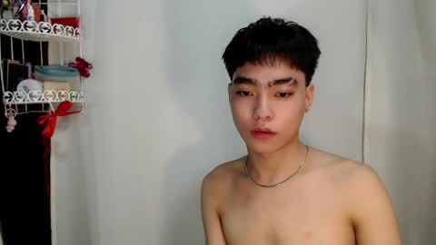 mingkla_man online show from 2, 4, 2026