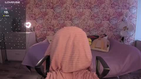 Ariana online show from 2, 12, 2024