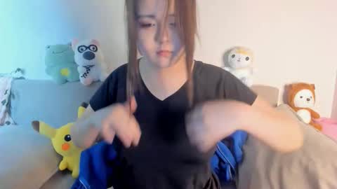 Minji online show from 4, 2, 2026