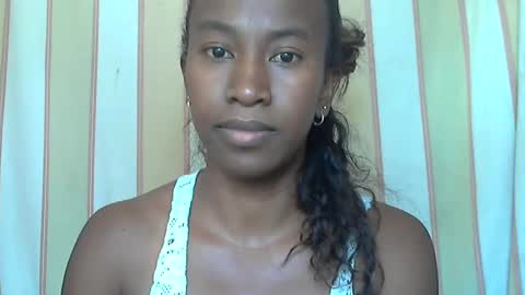 Snapshot of minouch211907 chatting on 15, 2, 2025 minouch211907 online show from 15, 2, 2025