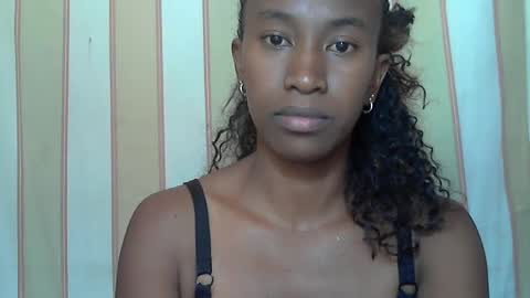 Snapshot of minouch211907 chatting on 18, 2, 2025 minouch211907 online show from 18, 2, 2025